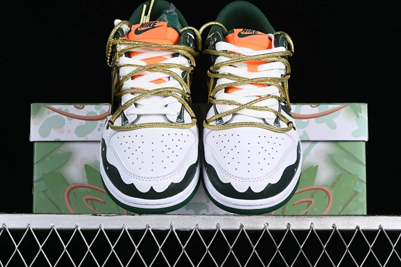 All Categories Nk SB Dunk Series Nk SB Dunk Low Low-top Sneakers Nk Dunk Low Panda Prank-Christmas Tree Green and Yellow SB Strappy Low-top Casual Sneakers DD1391-300